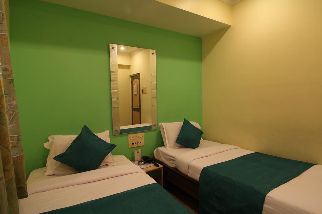 Hotel City Palace Mumbai Bagian luar foto