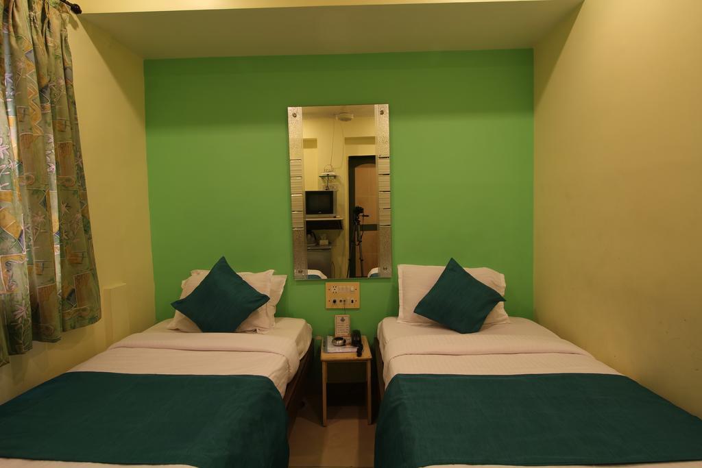 Hotel City Palace Mumbai Bagian luar foto