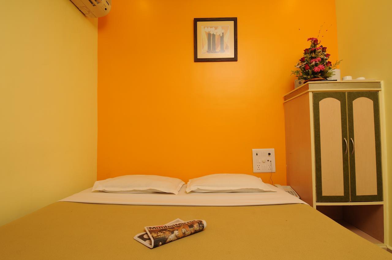 Hotel City Palace Mumbai Bagian luar foto