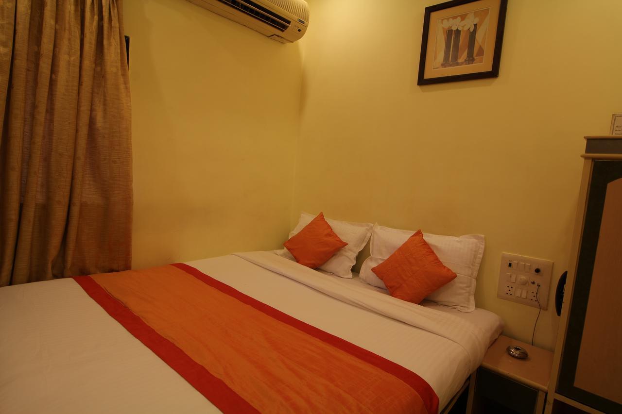 Hotel City Palace Mumbai Bagian luar foto
